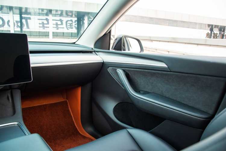 特斯拉 Model Y 2022款 改款 后轮驱动版中控内饰7004