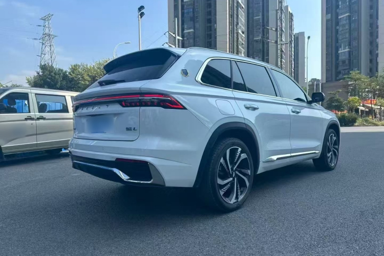 吉利汽车 星越L 2024款 2.0TD 高功自动两驱天际版车身外观7