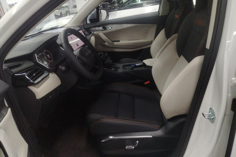 领克06 EM-P 2023款 1.5T Remix PHEV Pro中控内饰19