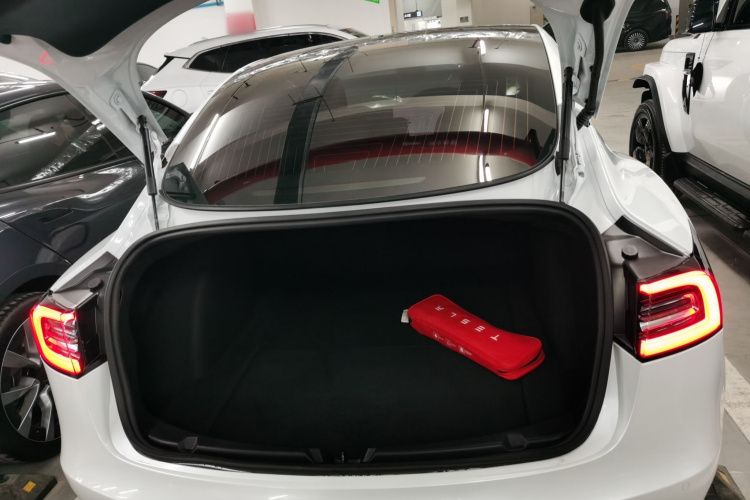 特斯拉 Model 3 2020款 改款 标准续航后驱升级版局部细节23