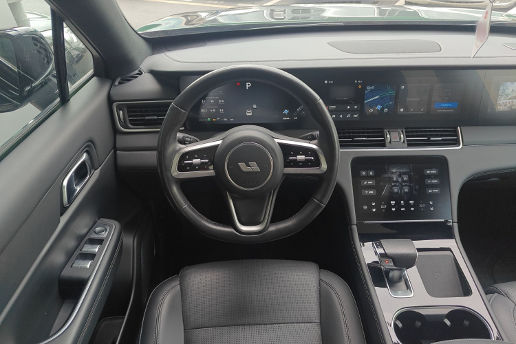 理想汽车 理想ONE 2021款 增程6座版中控内饰13