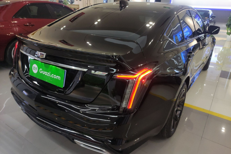 凯迪拉克CT5 2023款 28T 尊贵型车身外观7