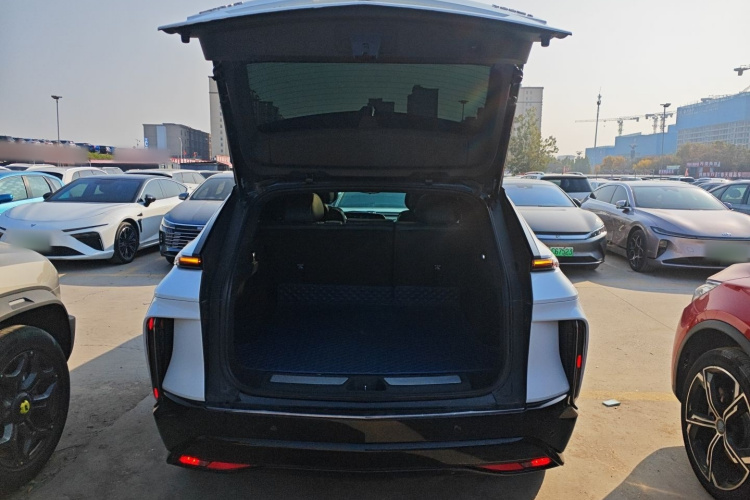 凯迪拉克 IQ锐歌 2022款 四驱高性能尊贵版局部细节23