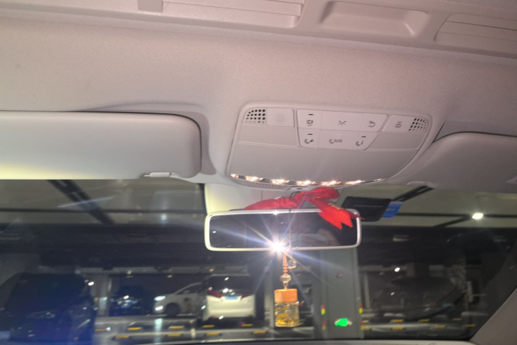 奔驰E级 2017款 E 200 L 运动型 4MATIC局部细节22