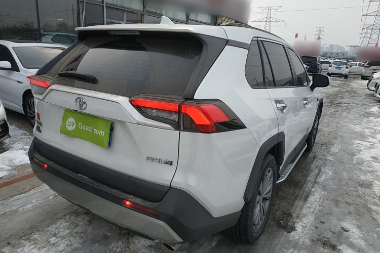 丰田 RAV4荣放 2023款 2.0L CVT两驱20周年铂金纪念版车身外观7