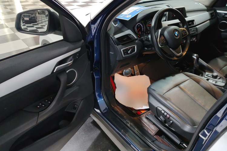 宝马X1 2019款 sDrive18Li 时尚型中控内饰20