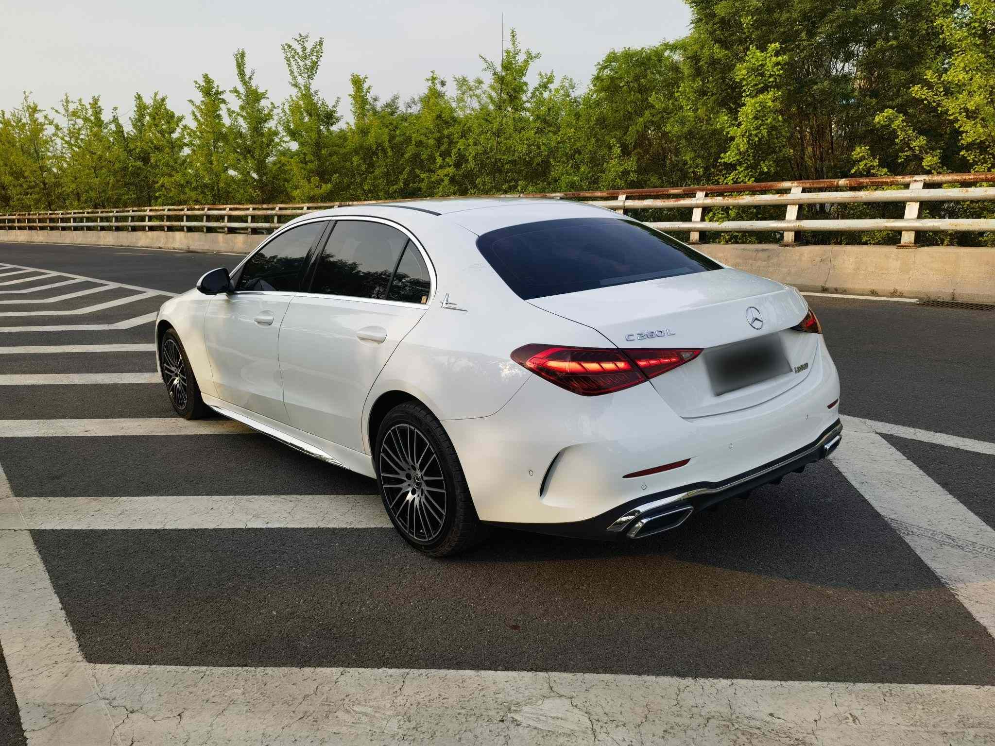 奔驰C级 2023款 改款 C 200 L 运动版(5)