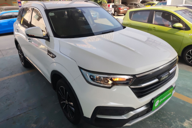 众泰T500 2018款 1.5T 自动豪华型车身外观3