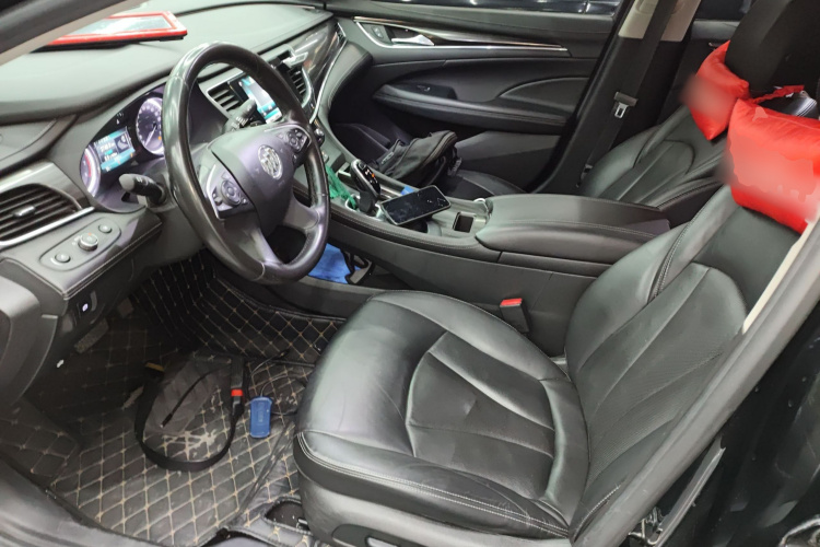 别克 君越 2018款 20T 精英型中控内饰19