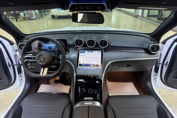 奔驰C级 2023款 C 200 L 运动版中控内饰7001