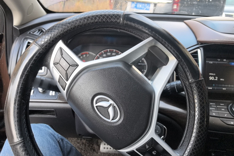 北汽幻速S6 2017款 1.5T CVT畅享型中控内饰13