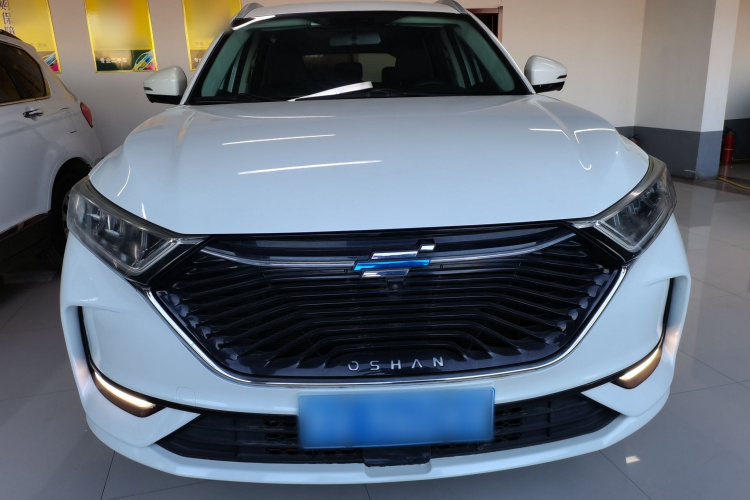 长安欧尚X7 2020款 1.5T 自动旗舰型车身外观2