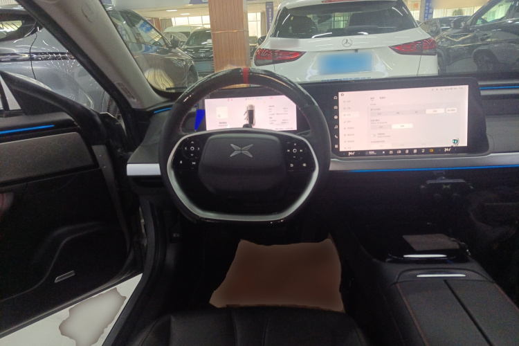 小鹏P7 2021款 480N中控内饰13