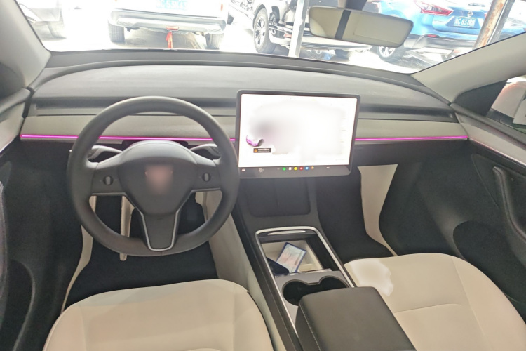特斯拉 Model Y 2024款 后轮驱动版中控内饰7002