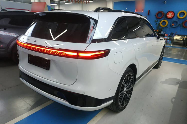 小鹏G9 2022款 570 Pro车身外观7