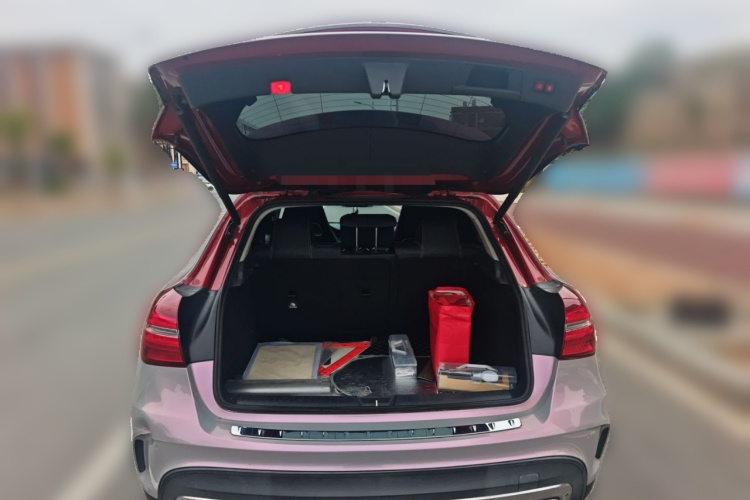 奔驰GLA 2019款 GLA 200 时尚型中控内饰23