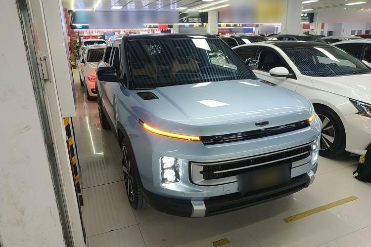 吉利汽车 吉利icon 2023款 1.5TD 巧克力醇臻版车身外观3