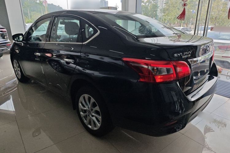 日产 轩逸 2024款 改款三 经典 1.6XE CVT舒适版车身外观6003