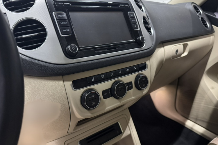 大众 途观 2015款 1.8TSI 自动两驱豪华型中控内饰7003