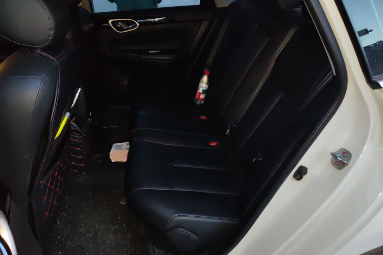 日产 轩逸 2021款 经典 1.6XL CVT豪华版中控内饰21