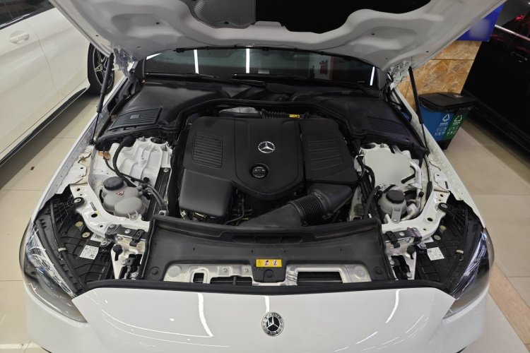 奔驰C级 2025款 C 260 L 皓夜运动版机舱底盘24