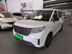 五菱汽车 五菱宏光PLUS 2020款 1.5L 手动标准型 5座