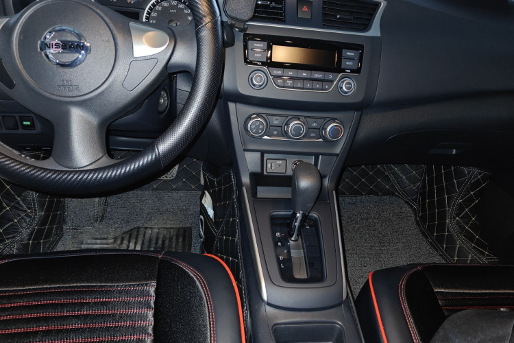 日产 轩逸 2024款 经典 1.6XE CVT舒适版中控内饰12