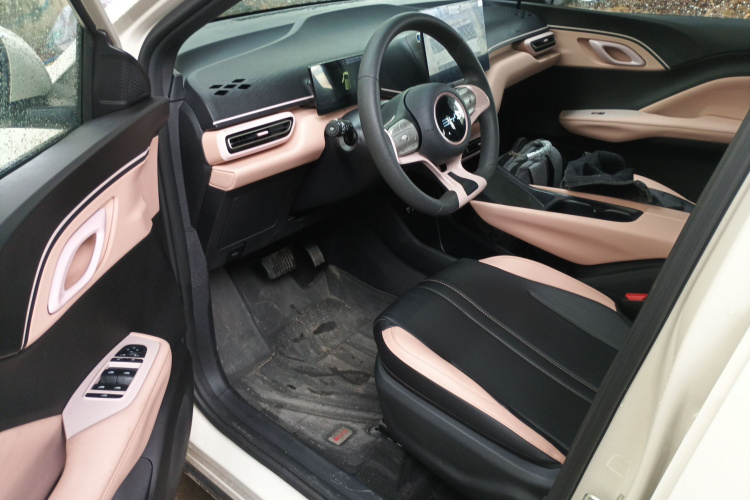 比亚迪 海鸥 2024款 荣耀版 305km 活力版中控内饰7003