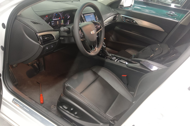 凯迪拉克ATS-L 2017款 28T 时尚型中控内饰19