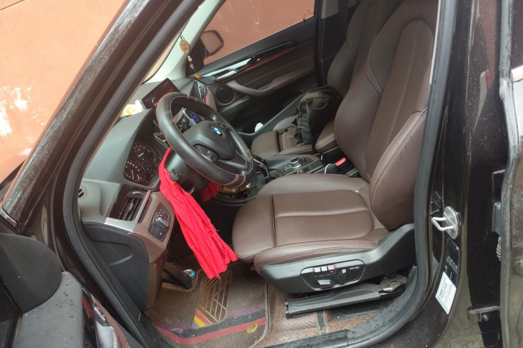 宝马X1 2020款 sDrive25Li 领先型局部细节19