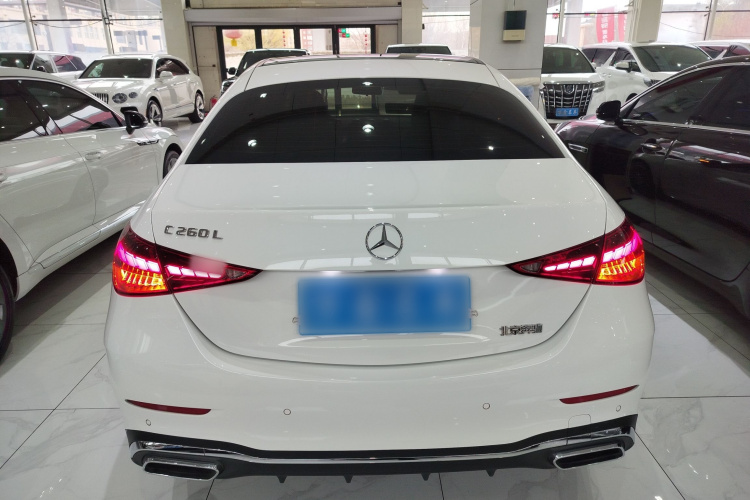 奔驰C级 2023款 C 260 L 运动版车身外观6