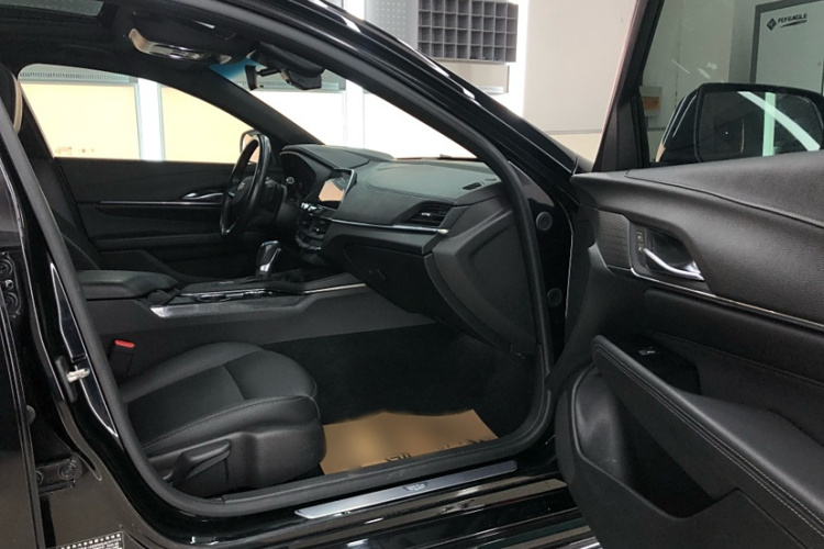 凯迪拉克CT4 2020款 28T 时尚型中控内饰7006