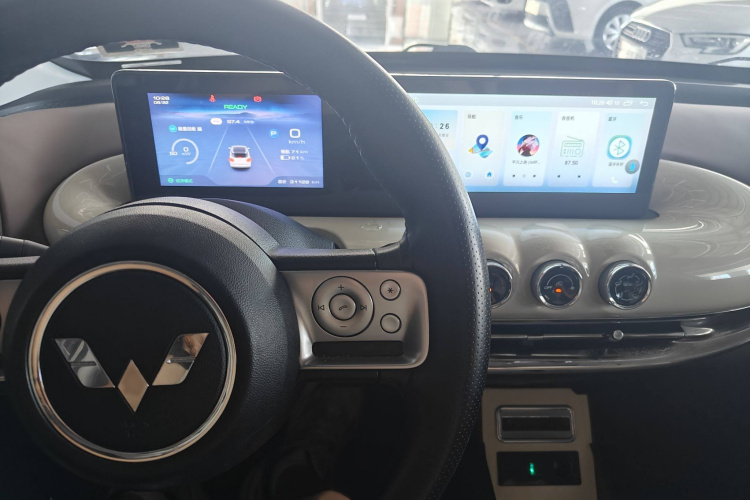 五菱汽车 五菱缤果 2023款 333km 悦享款中控内饰7005