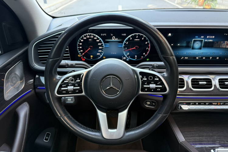 奔驰GLE 2021款 GLE 350 4MATIC 动感型中控内饰7004