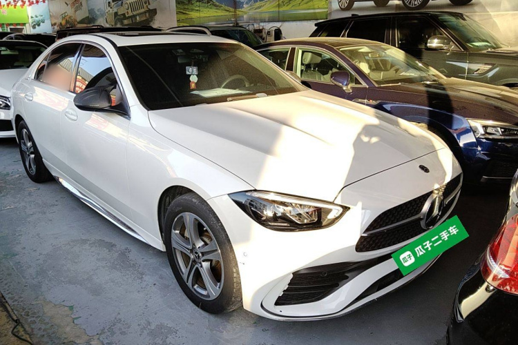 奔驰C级 2022款 C 200 L 运动版车身外观3