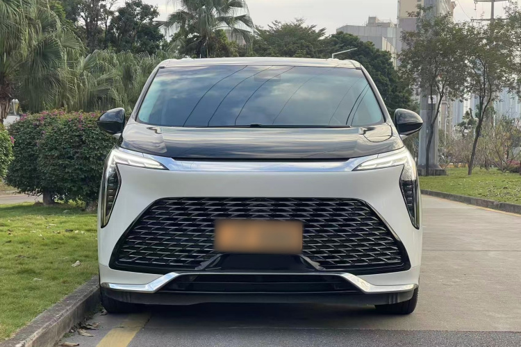 别克 世纪 2023款 2.0T 七座蕴世版车身外观2