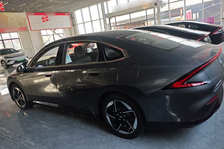 五菱汽车 五菱星光 2024款 共创版 150 进阶型车身外观4