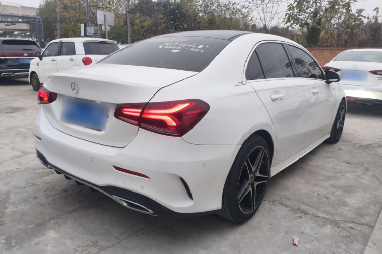 奔驰A级 2020款 改款二 A 180 L 运动轿车车身外观6005