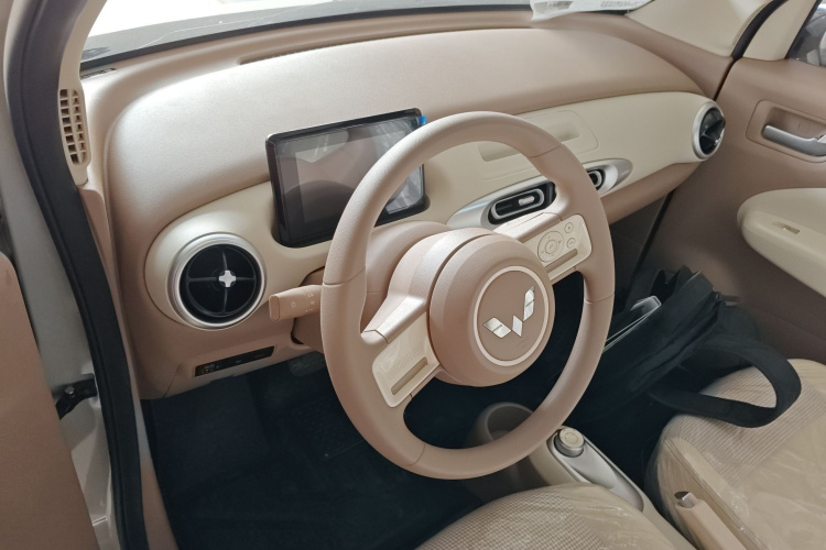 五菱汽车 宏光MINIEV 2025款 四门版 进阶款中控内饰12