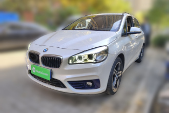 宝马2系旅行车(进口) 2015款 218i 运动设计套装