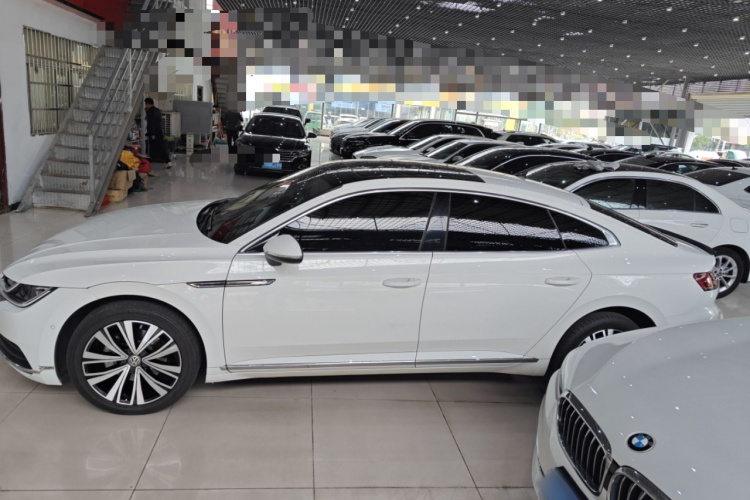 一汽-大众CC 2020款 330TSI 魅颜版 国VI车身外观4