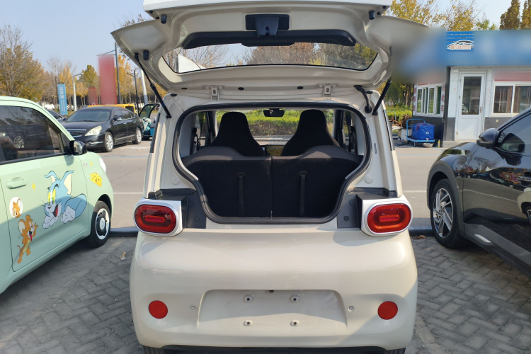 五菱汽车 宏光MINIEV 2024款 第三代 215km 青春版机舱底盘23