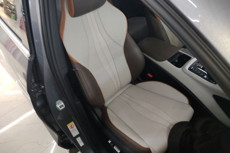 比亚迪 宋Pro新能源 2022款 DM-i 110km 旗舰型Pro局部细节41