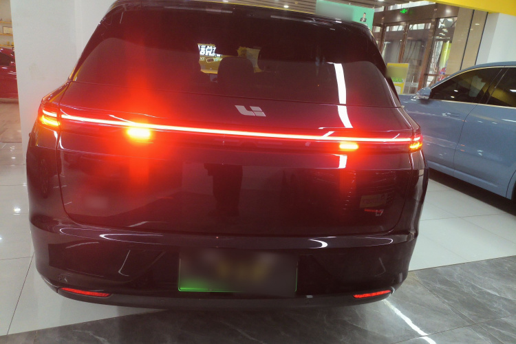 理想汽车 理想L7 2023款 Air车身外观6