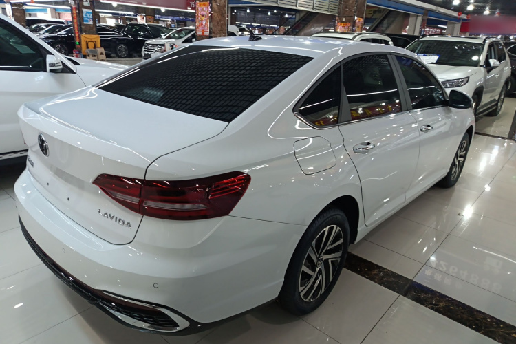 大众 朗逸 2024款 1.5L 自动星空五百万版车身外观7