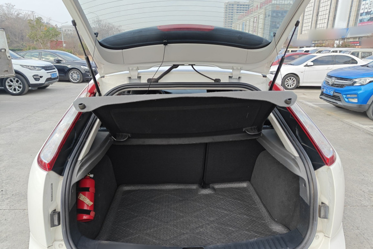 福特 福克斯 2013款 两厢经典 1.8L 手动基本型局部细节23