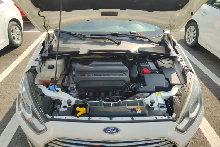福特 福睿斯 2015款 1.5L 自动舒适型机舱底盘24
