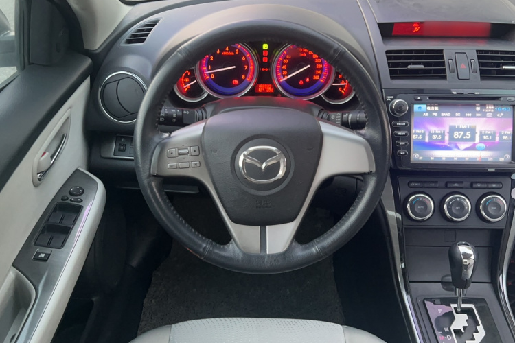 马自达 睿翼 2012款 2.0L 自动精英版局部细节13