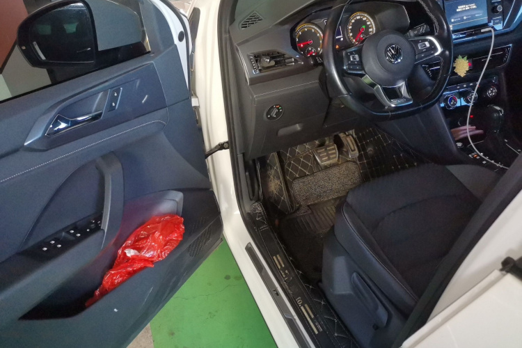 大众 途岳 2019款 280TSI 两驱R-Line 国V中控内饰7003