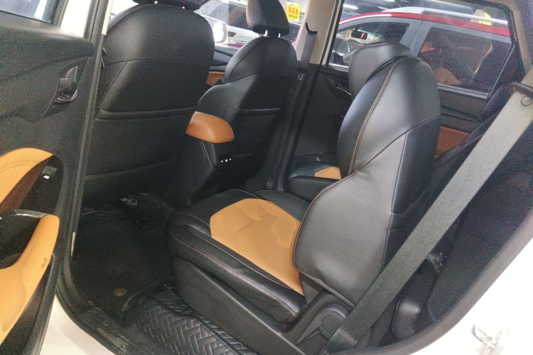 五菱汽车 五菱宏光S3 2019款 1.5L 手动豪华型 国VI中控内饰7004